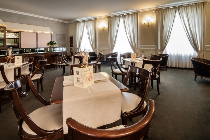 Imagen del bar/restaurante del Hotel Grand Bastiani. Foto 2