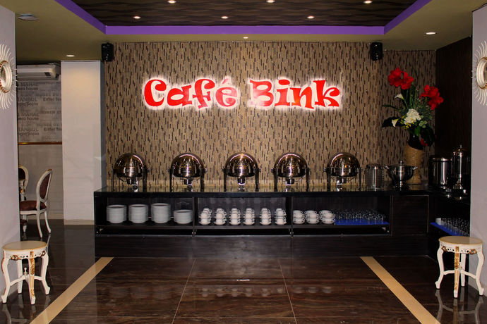 Imagen del bar/restaurante del Hotel Grand Batik Inn. Foto 3