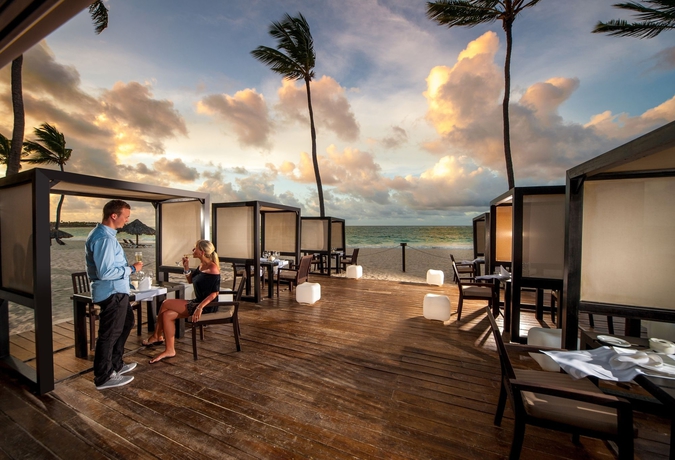 Imagen del bar/restaurante del Hotel Grand Bavaro Princess - All Inclusive. Foto 7