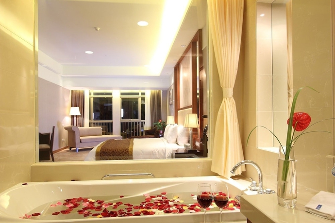 Imagen de la habitación del Hotel Grand Bay View International Dali. Foto 17