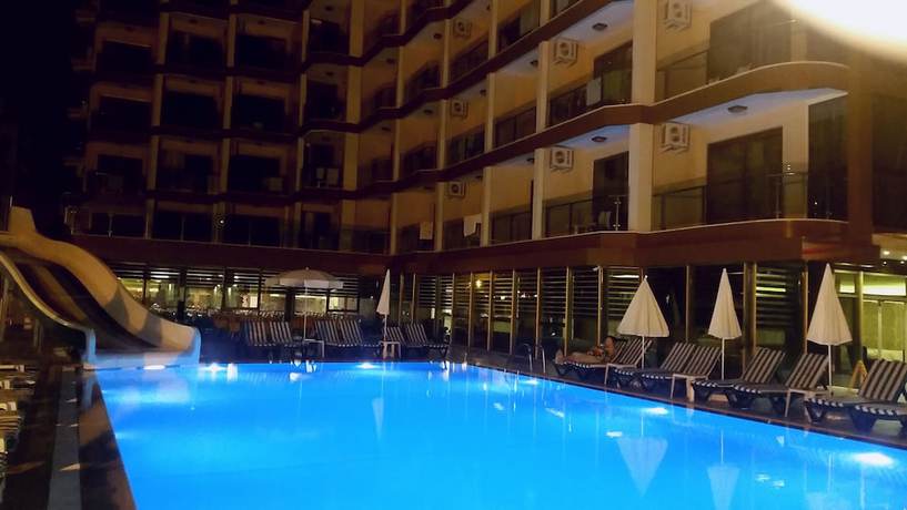 Imagen de la piscina del Hotel Grand Bayar Beach - All Inclusive. Foto 20