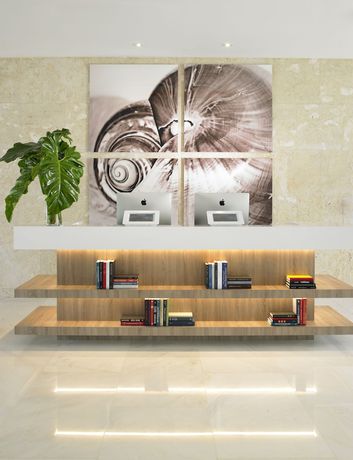 Imagen de los interiores del Hotel Grand Beach Hotel Bay Harbor. Foto 18