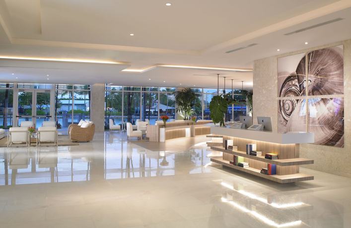 Imagen de los interiores del Hotel Grand Beach Hotel Bay Harbor. Foto 20