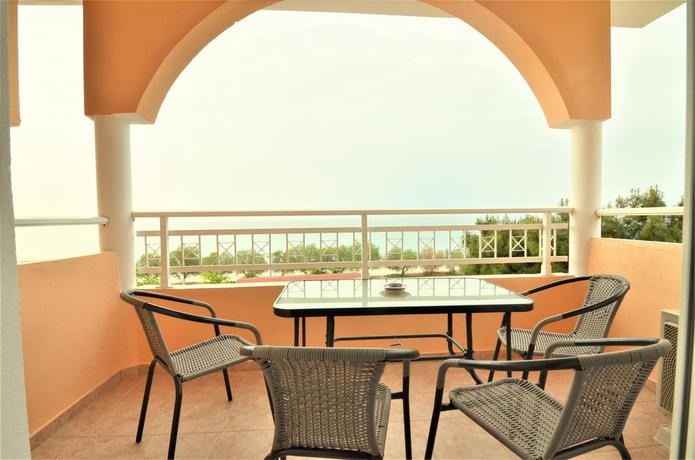 Imagen general del Hotel Grand Beach Limenaria. Foto 9