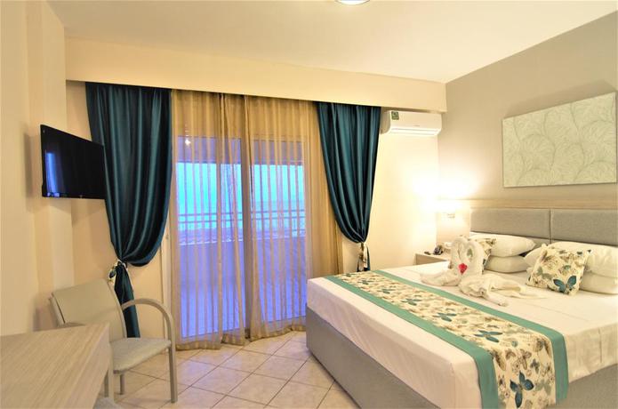 Imagen general del Hotel Grand Beach Limenaria. Foto 16