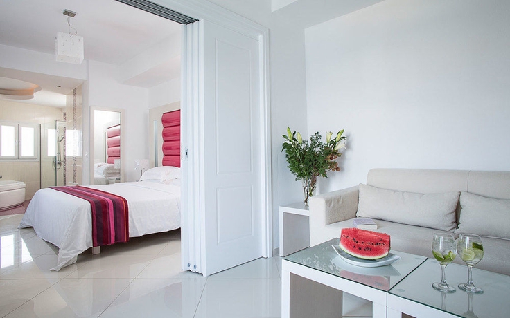 Imagen de la habitación del Hotel Grand Beach Mykonos. Foto 6