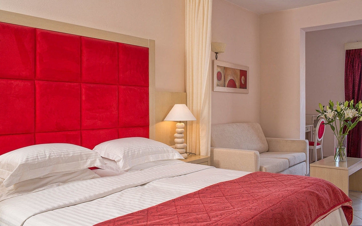 Imagen de la habitación del Hotel Grand Beach Mykonos. Foto 8