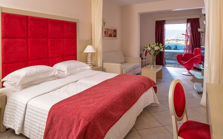 Imagen de la habitación del Hotel Grand Beach Mykonos. Foto 9