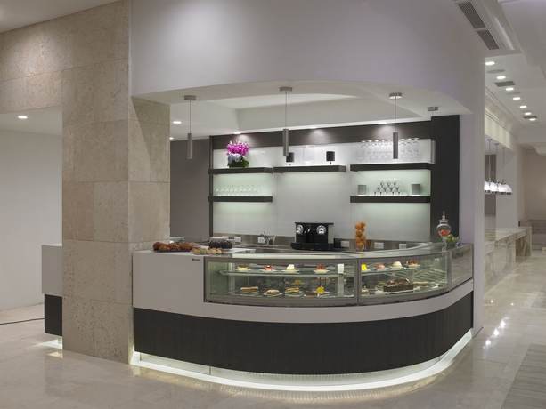 Imagen de los interiores del Hotel Grand Beach Surfside. Foto 11