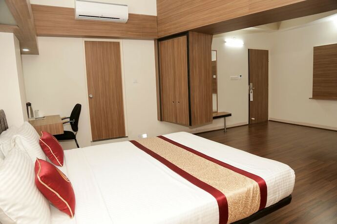 Imagen general del Hotel Grand Bee. Foto 9