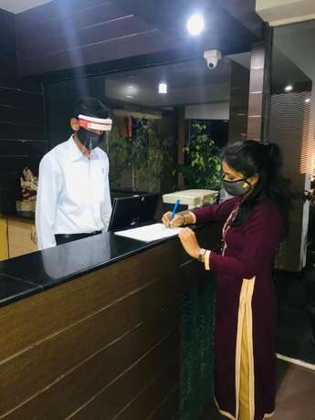 Imagen general del Hotel Grand Bee. Foto 12