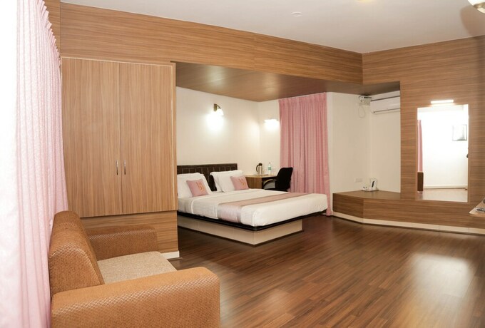 Imagen de la habitación del Hotel Grand Bee. Foto 24