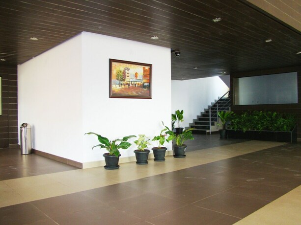 Imagen de los interiores del Hotel Grand Bee. Foto 32