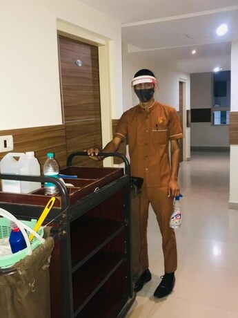 Imagen de los interiores del Hotel Grand Bee. Foto 34