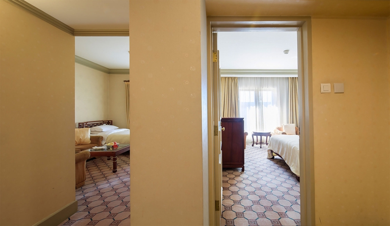 Imagen de la habitación del Hotel Grand Beijing. Foto 11