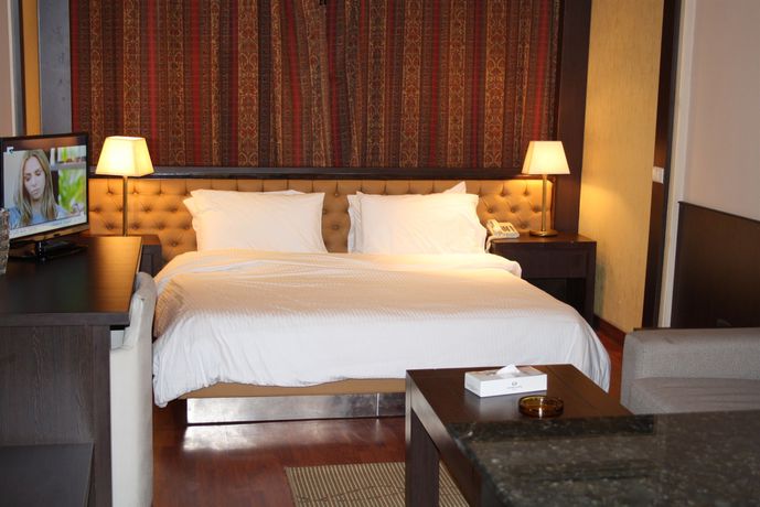 Imagen de la habitación del Hotel Grand Beirut. Foto 8