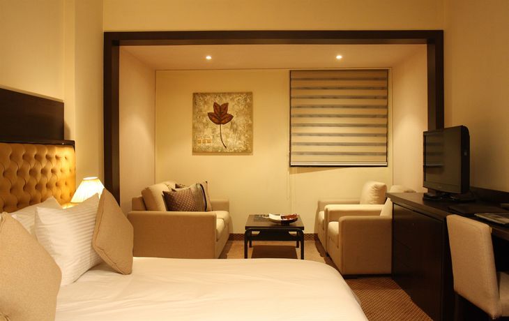 Imagen de la habitación del Hotel Grand Beirut. Foto 9