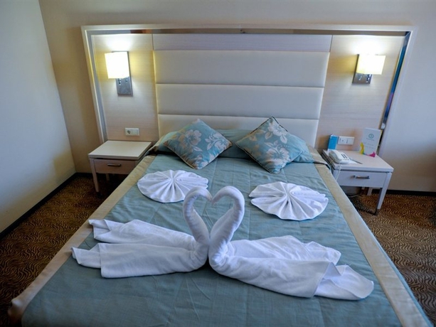 Imagen general del Hotel Grand Belish Beach Resort and Spa - All Inclusive. Foto 2