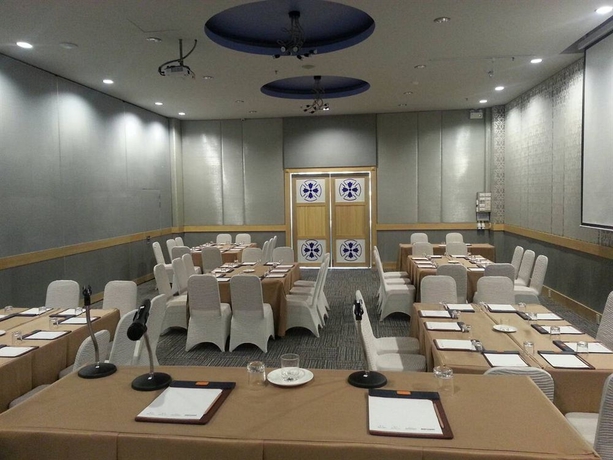 Imagen de los interiores del Hotel Grand Bella. Foto 14