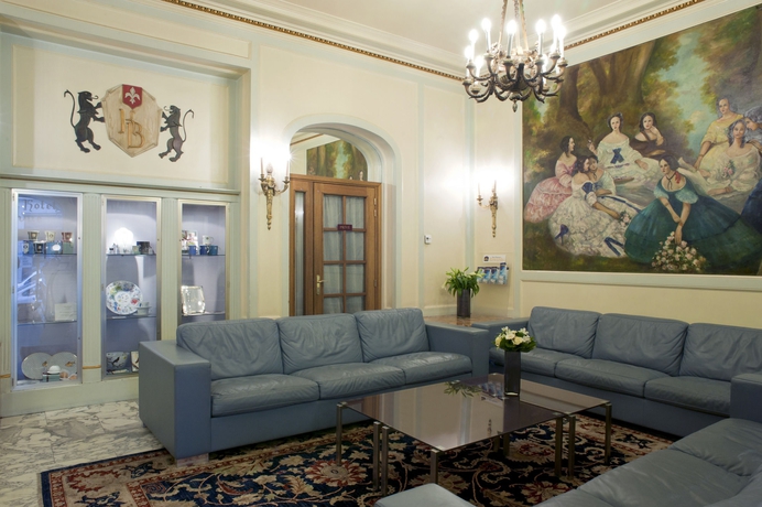 Imagen de los interiores del Hotel Grand Bellevue. Foto 13