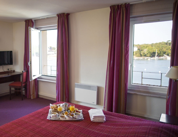 Imagen de la habitación del Hotel Grand Benodet Abbatiale. Foto 10