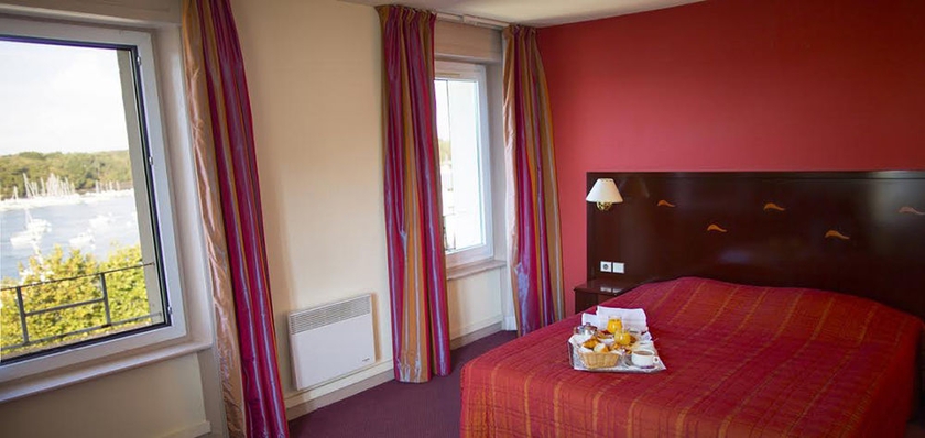 Imagen de la habitación del Hotel Grand Benodet Abbatiale. Foto 11