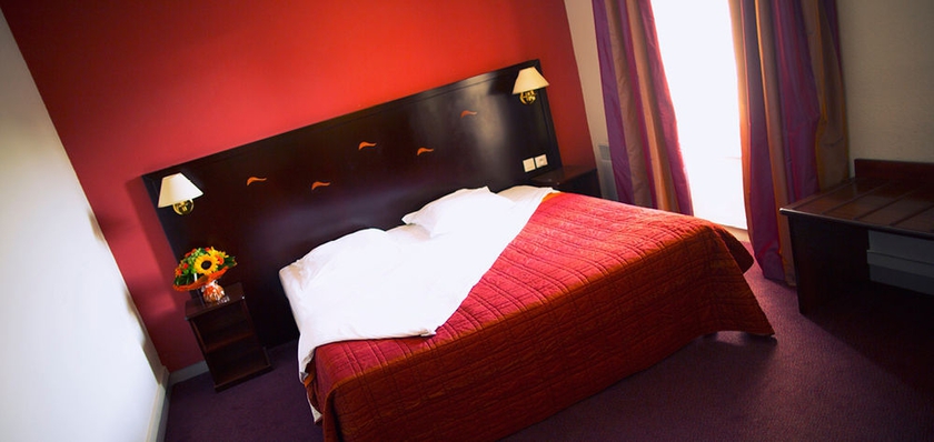 Imagen de la habitación del Hotel Grand Benodet Abbatiale. Foto 12