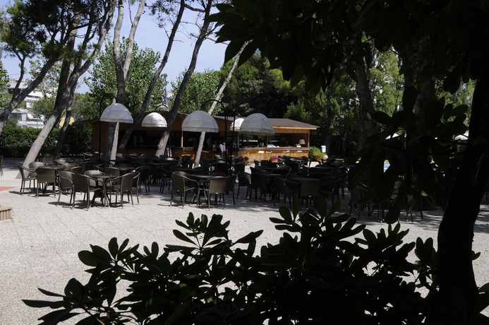 Imagen general del Hotel Grand Berti, Silvi. Foto 2