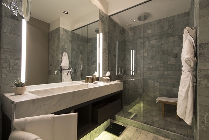 Imagen de la habitación del Hotel Grand Billia. Foto 2