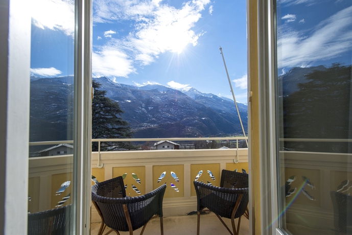 Imagen de la habitación del Hotel Grand Billia. Foto 6