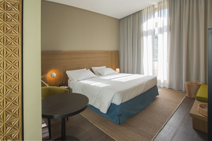 Imagen de la habitación del Hotel Grand Billia. Foto 7