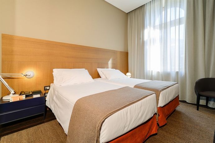 Imagen de la habitación del Hotel Grand Billia. Foto 10