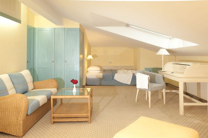 Imagen de los interiores del Hotel Grand Binz. Foto 13