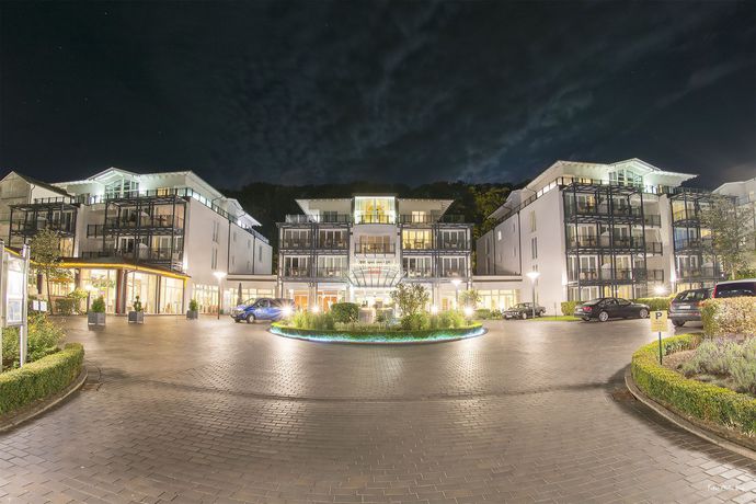 Imagen de los exteriores del Hotel Grand Binz. Foto 10