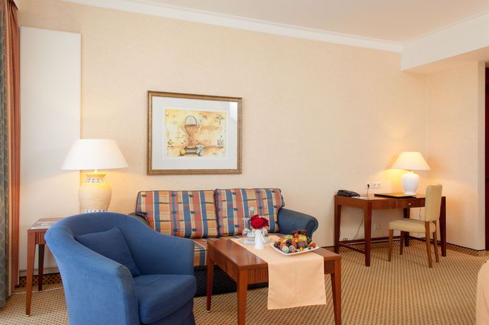 Imagen de los interiores del Hotel Grand Binz. Foto 16