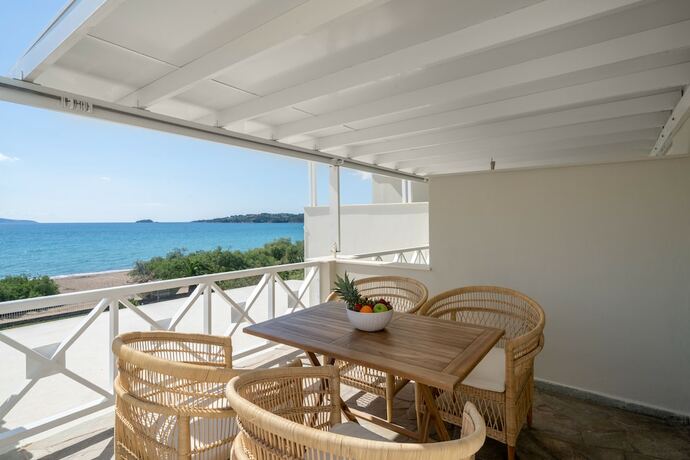 Imagen de la habitación del Hotel Grand Bleu Anastazia. Foto 15