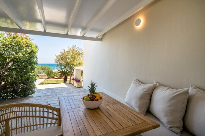 Imagen de la habitación del Hotel Grand Bleu Anastazia. Foto 17