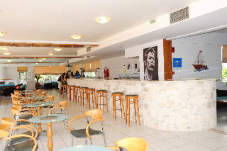 Imagen general del Hotel Grand Bleu Hotel. Foto 10