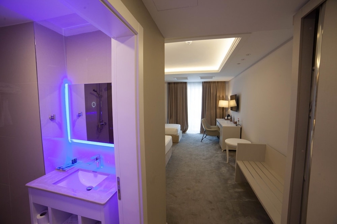 Imagen de la habitación del Hotel Grand Blue Fafa, Bashkia Kavaj&euml;. Foto 4