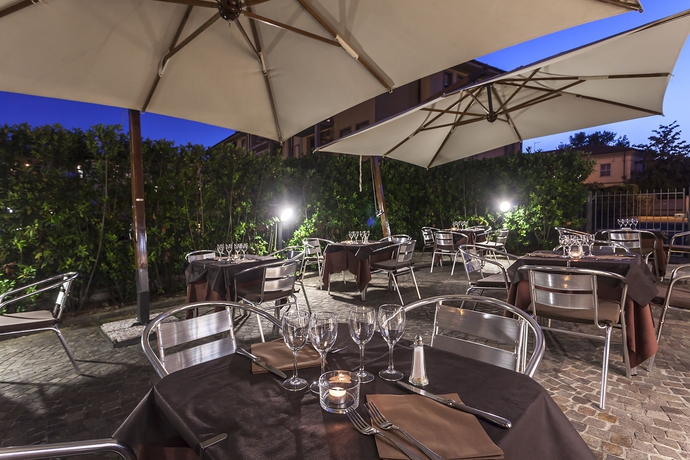 Imagen del bar/restaurante del Hotel Grand Bonanno. Foto 2