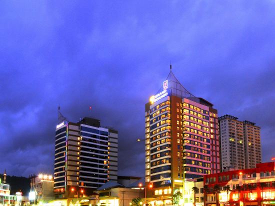 Imagen de los exteriores del Hotel Grand Borneo. Foto 10