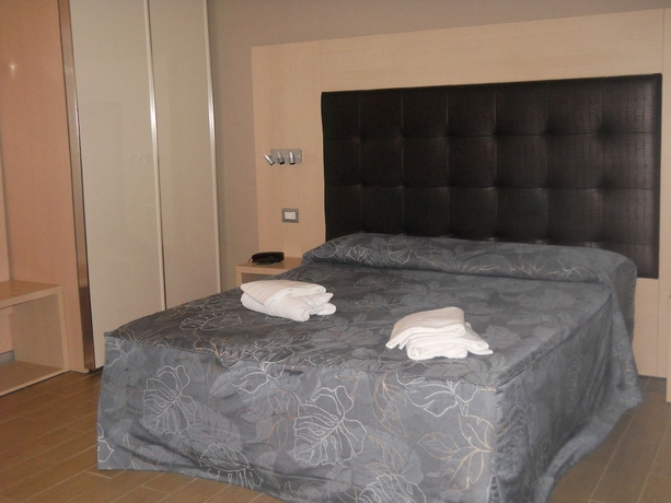 Imagen de la habitación del Hotel Grand Boston. Foto 12