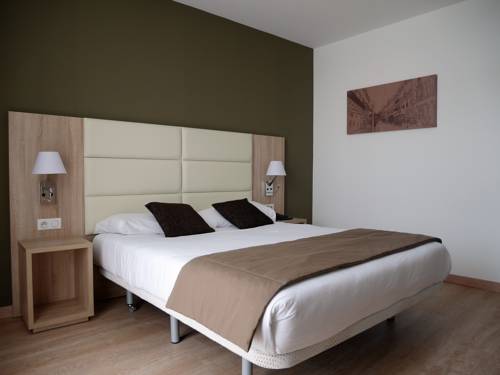 Imagen de la habitación del Hotel Grand Brive. Foto 8