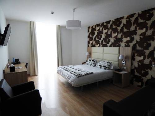 Imagen de la habitación del Hotel Grand Brive. Foto 12