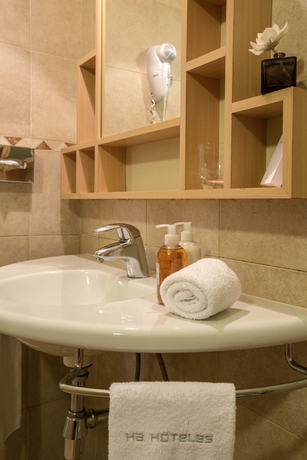 Imagen de la habitación del Hotel Grand Brizo Bel Air. Foto 7