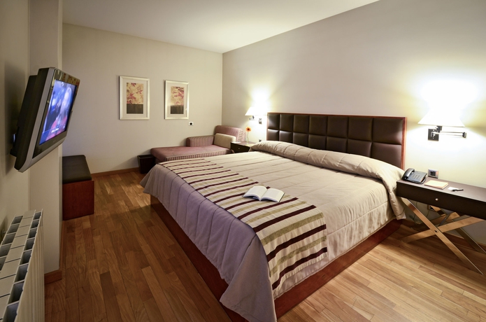 Imagen de la habitación del Hotel Grand Brizo Comahue. Foto 6