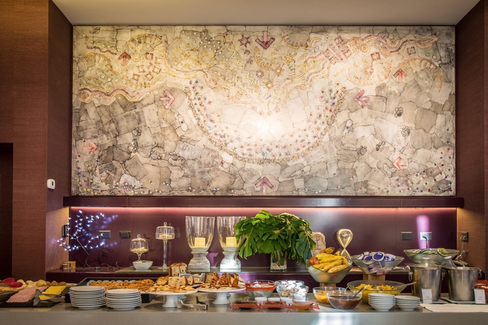 Imagen del bar/restaurante del Hotel Grand Brizo Comahue. Foto 2