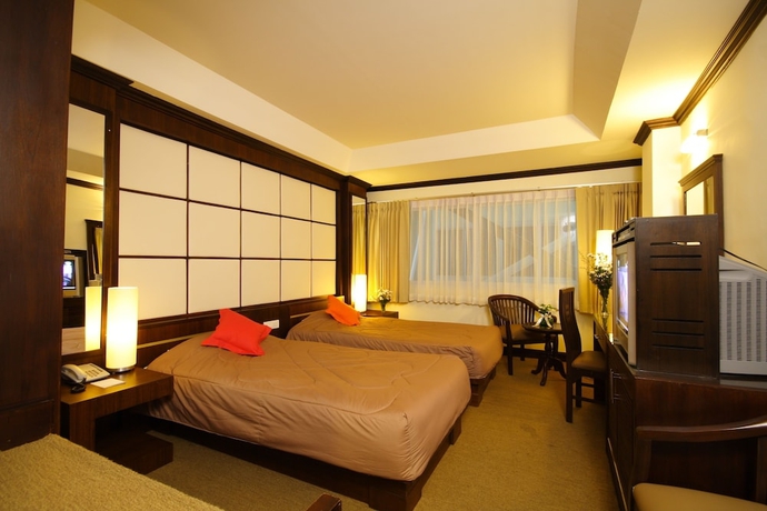 Imagen de la habitación del Hotel Grand Business Inn. Foto 2