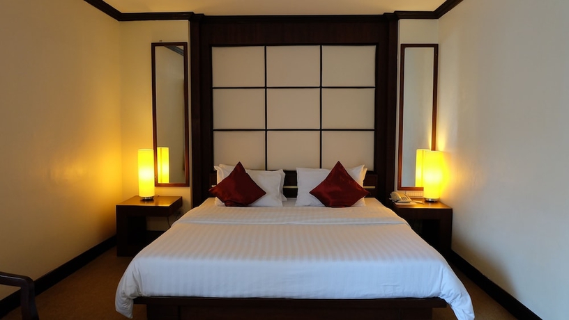 Imagen de la habitación del Hotel Grand Business Inn. Foto 5