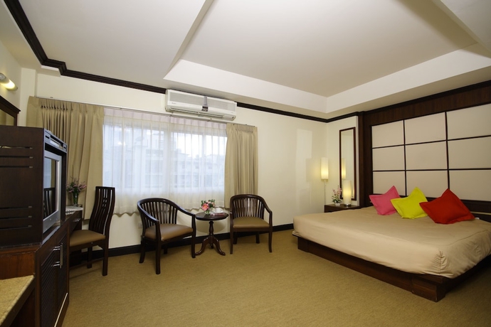 Imagen de la habitación del Hotel Grand Business Inn. Foto 11